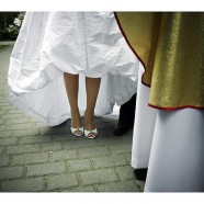 Można żyć bez ślubu. Mamy coraz mniej małżeństw