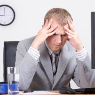 Banki blokują konta – dlaczego, za co i kto na tym zyskuje?