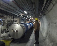 CERN przyjrzy się an...
