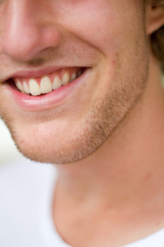 uśmiech a stres. uśmiech a stres